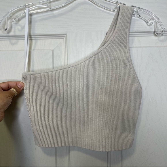Aritzia Babaton Sculpt Knit One-Shoulder Cropped Tank Sz M - Picture 1 of 4